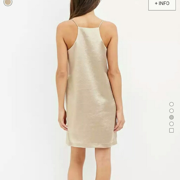 Dress - Picture 2 of 4