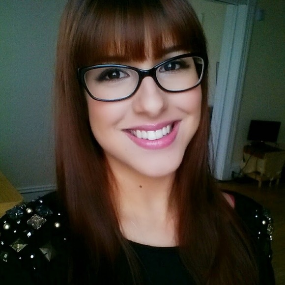 Meet your Posher, Loraine - Picture 1 of 1