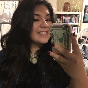 Meet your Posher, Mariela