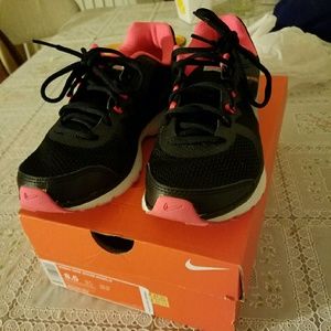 Wmns Nike zoom winflo (only worn once)