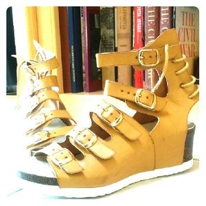 Comfortable Wedge gladiator sandals size 7