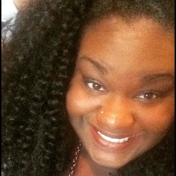 Meet your Posher, Mercedes