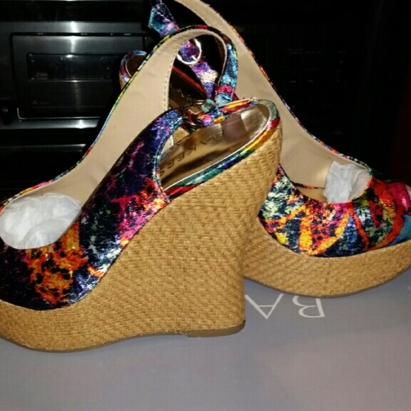 multi color wedges