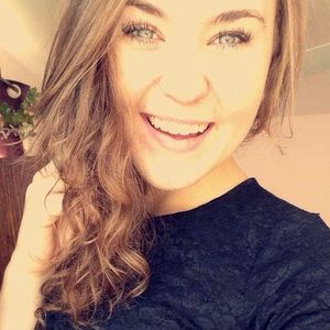 Meet your Posher, Christina
