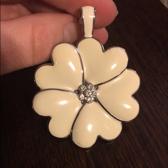 Flower with rhinestones slide - Picture 2 of 3