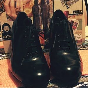 Tahari Kitten Heel Booties