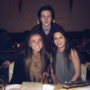 Meet your Posher, Olivia