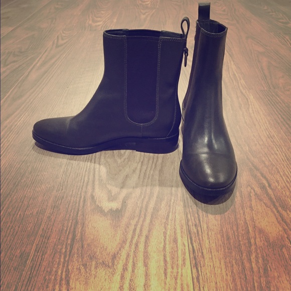 Cole Haan Shoes - Cole Haan Olive Green Chelsea Boots