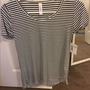 Lularoe classic tee