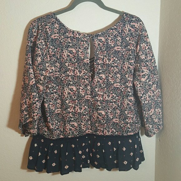 *Sold* Abercrombie & Fitch Boho Blouse - Picture 3 of 4