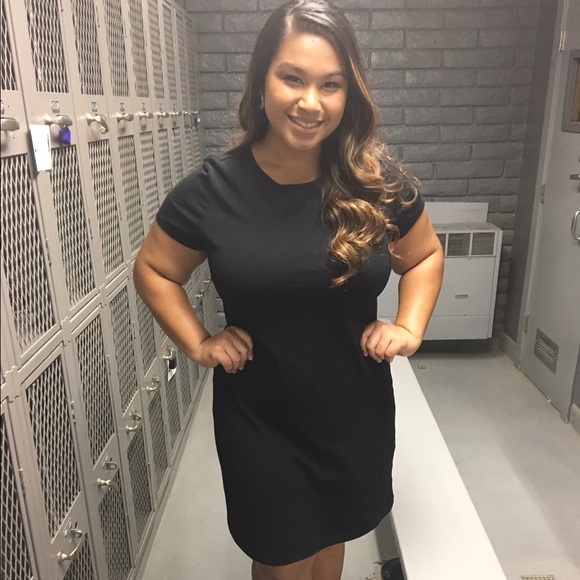 Meet your Posher, Sheena - Picture 1 of 2