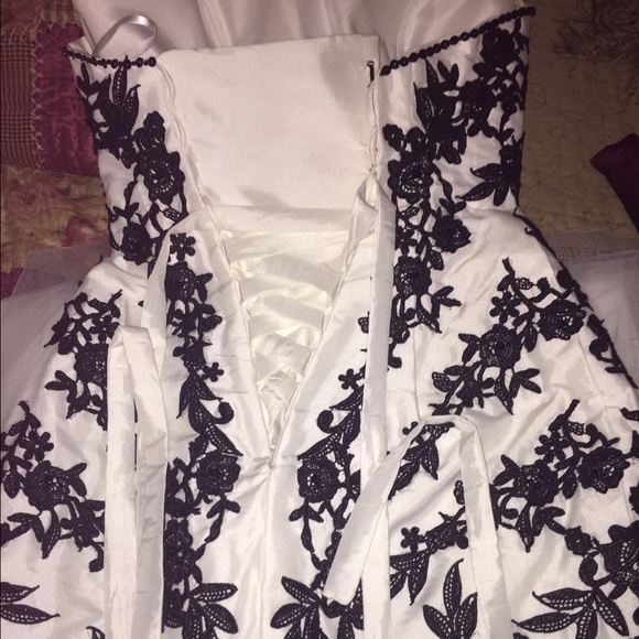 PROM Dress💞✨ - Picture 3 of 4