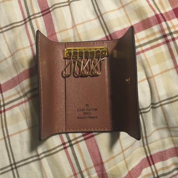 Lv key holder date : code : TH0096