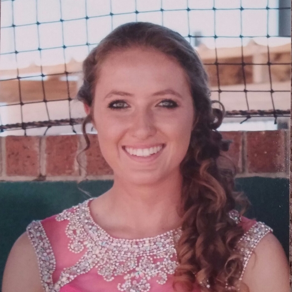 Meet your Posher, Kaycee - Picture 1 of 1