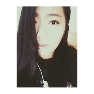 Meet your Posher, Yijia