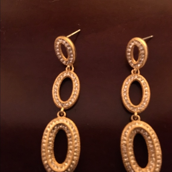 Nadri gold crystal drop earrings in gold plated.