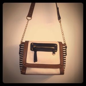 BRAND NEW💫  Kelly & Katie handbag 👜