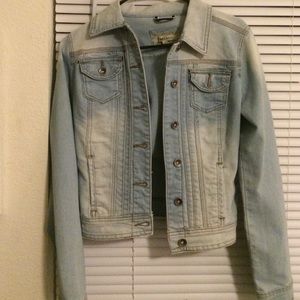 Super cute Jean jacket!