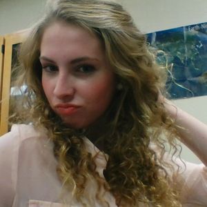 Meet your Posher, Alyssa