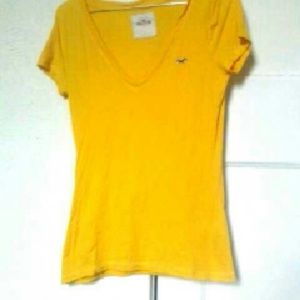 Hollister t shirt