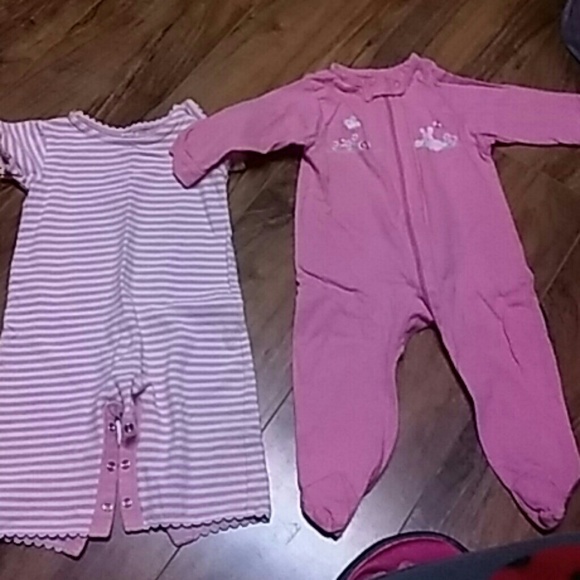 One short sleeve sleeper and one long sleeve sleep