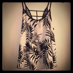 Loose fit top with open lace design back- FITS ALL