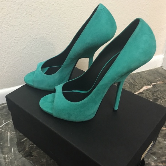 GZ heels - Picture 2 of 4