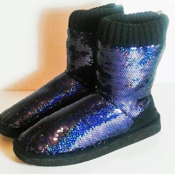 Rare💕 Vs sparkle fur lined boots