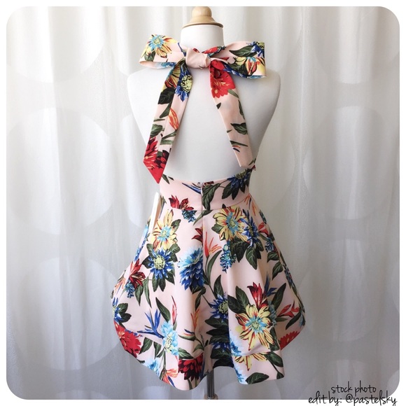 🆕 APRIL SPIRIT floral halter dress - Picture 4 of 5