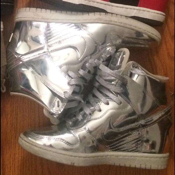 nike sky hi liquid metal silver size 7