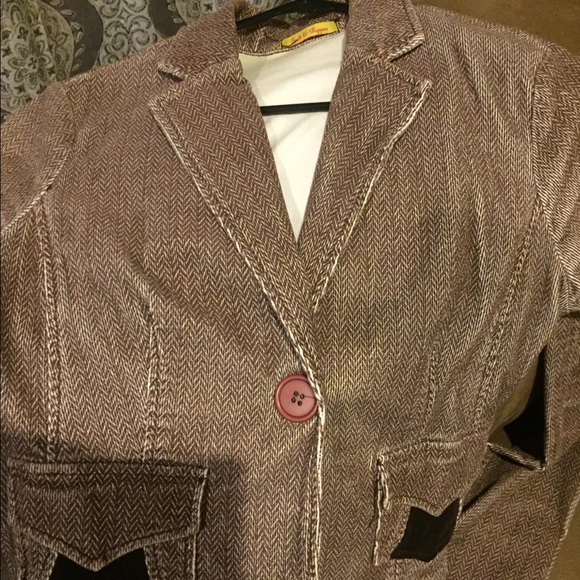 Blazer. Brown