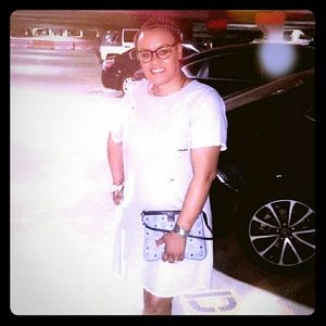 Meet your Posher, Carita