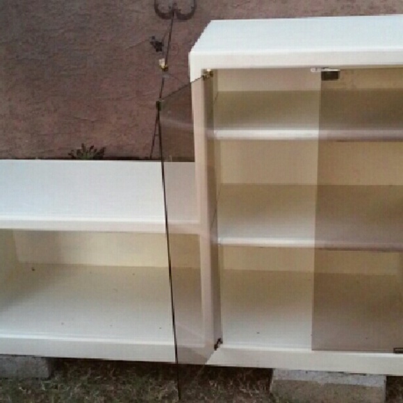 Cabinet for the tv