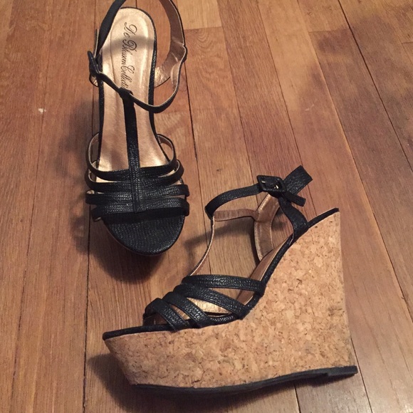 Black faux-snakeskin cork wedges