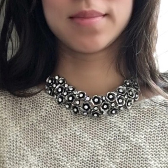 Etched Flower Cluster Statement Necklace - Picture 2 of 3