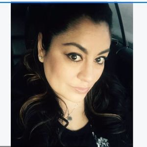 Meet your Posher, Yadira