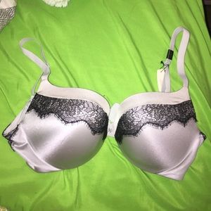 Never been worn victorias secret bra