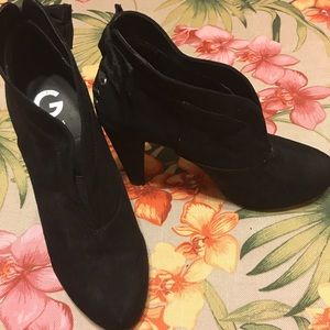 G by Guess Booties in black suede 7 1/2