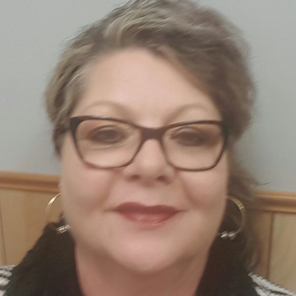 Meet your Posher, Debby - Picture 1 of 1