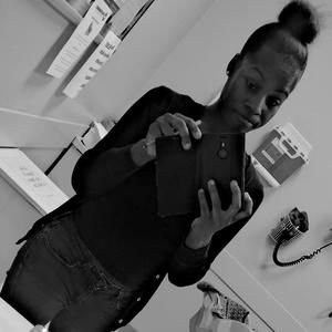 Meet your Posher, April