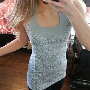 Excellent Lululemon Scoop Neck Top