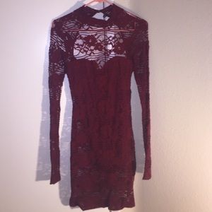 WINDSOR Lace Bodycon Dress