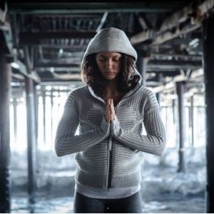 💙Lululemon Embrace Hoodie Primo Knit Sweater Sz 6