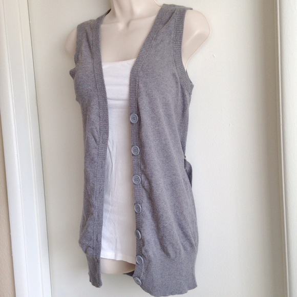 Sleeveless Gray Cardigan Sweater - Picture 1 of 4