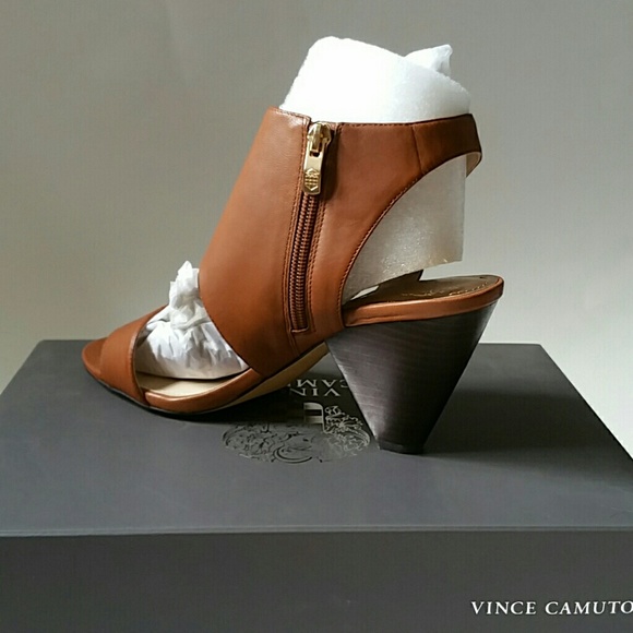 VINCE CAMUTO BROWN & COPPER LEATHER CHUNKY SANDAL - Picture 4 of 4
