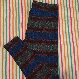 EUC Lularoe LLR leggings