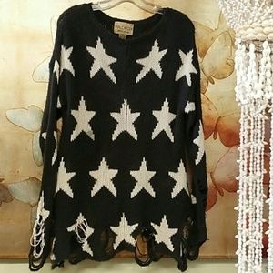 ⭐Wildfox Distressed Star Sweater Grey White XS