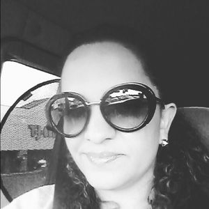 Meet your Posher, Kenia