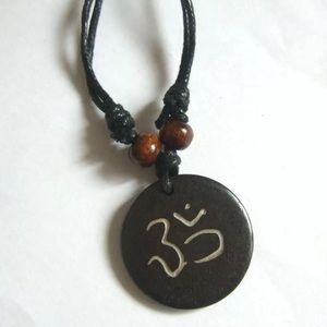 Chic Tumbled Stone Yoga Pendant, Adjustable Cord