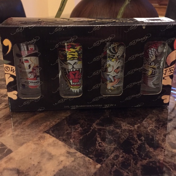 Set of 4 Ed Hardy shot glass never used new in box